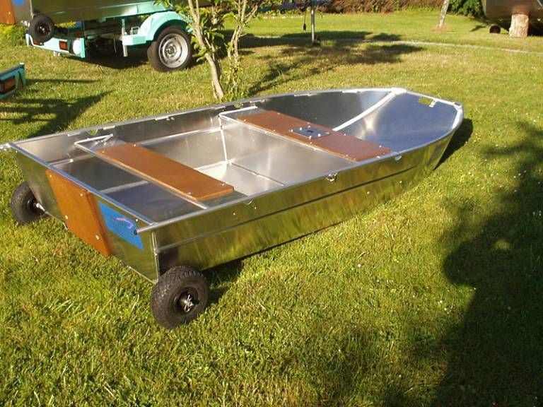 Boot aus Aluminium  2700